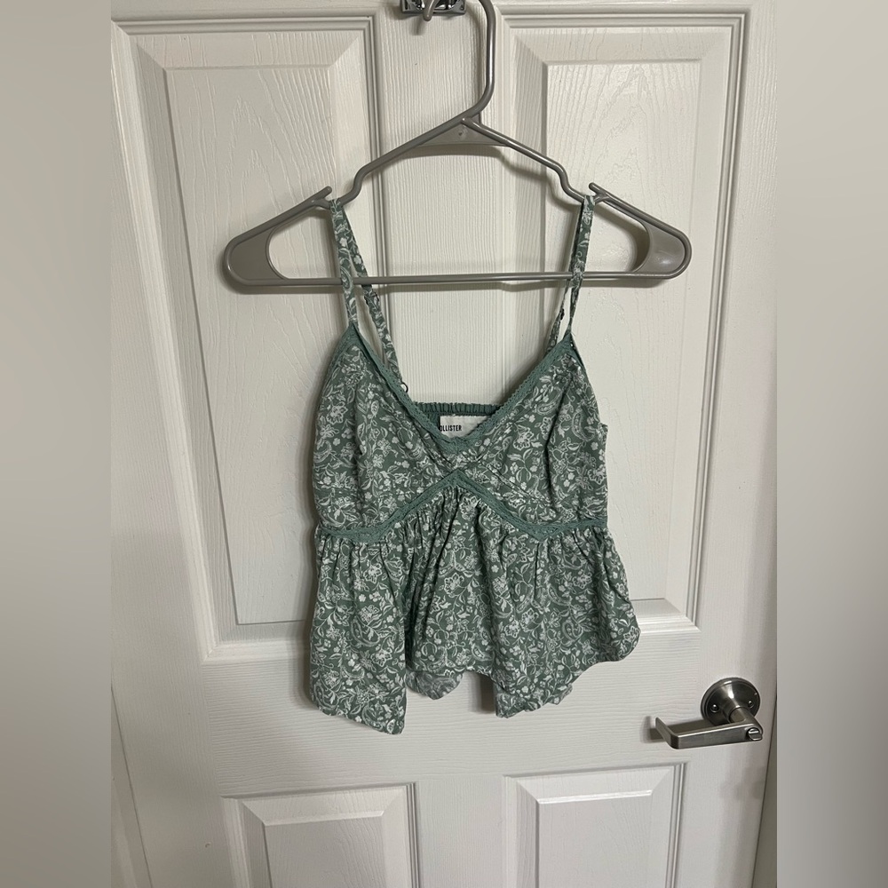 Hollister Tank